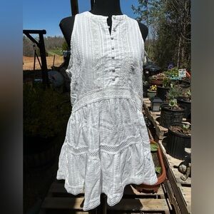 Indikah dress. Size L. White. Sleeveless.